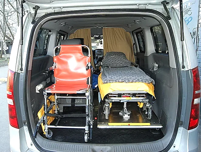 Услуги перевозки лежачих больных